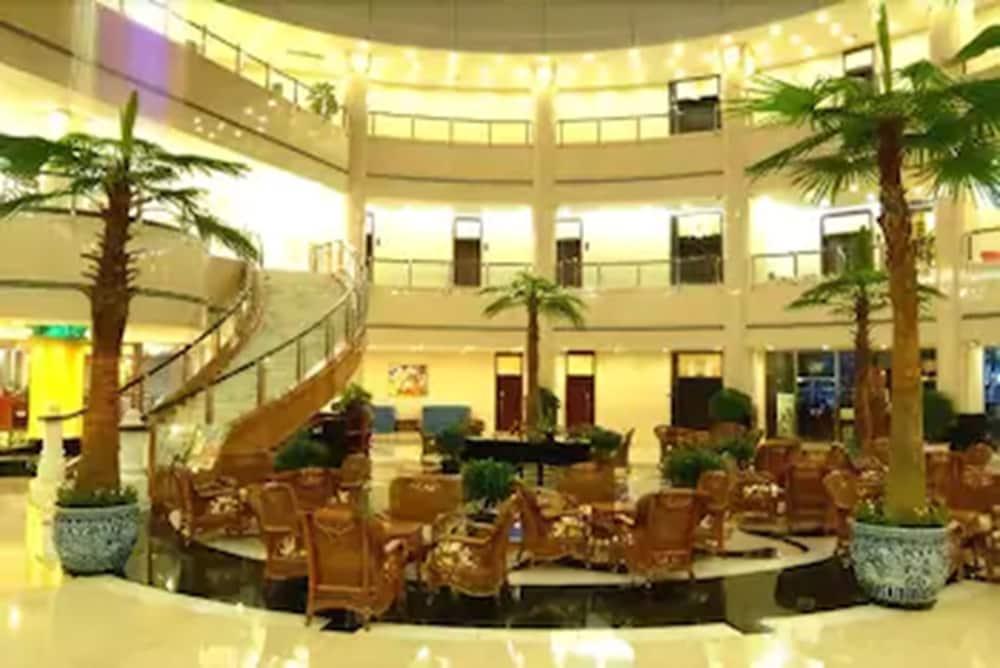 Hongyi Hotel Wuhan Eksteriør bilde