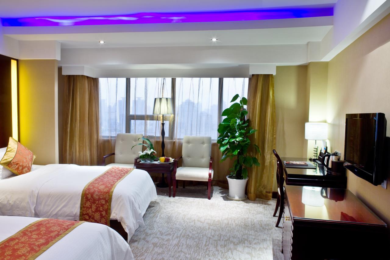 Hongyi Hotel Wuhan Eksteriør bilde