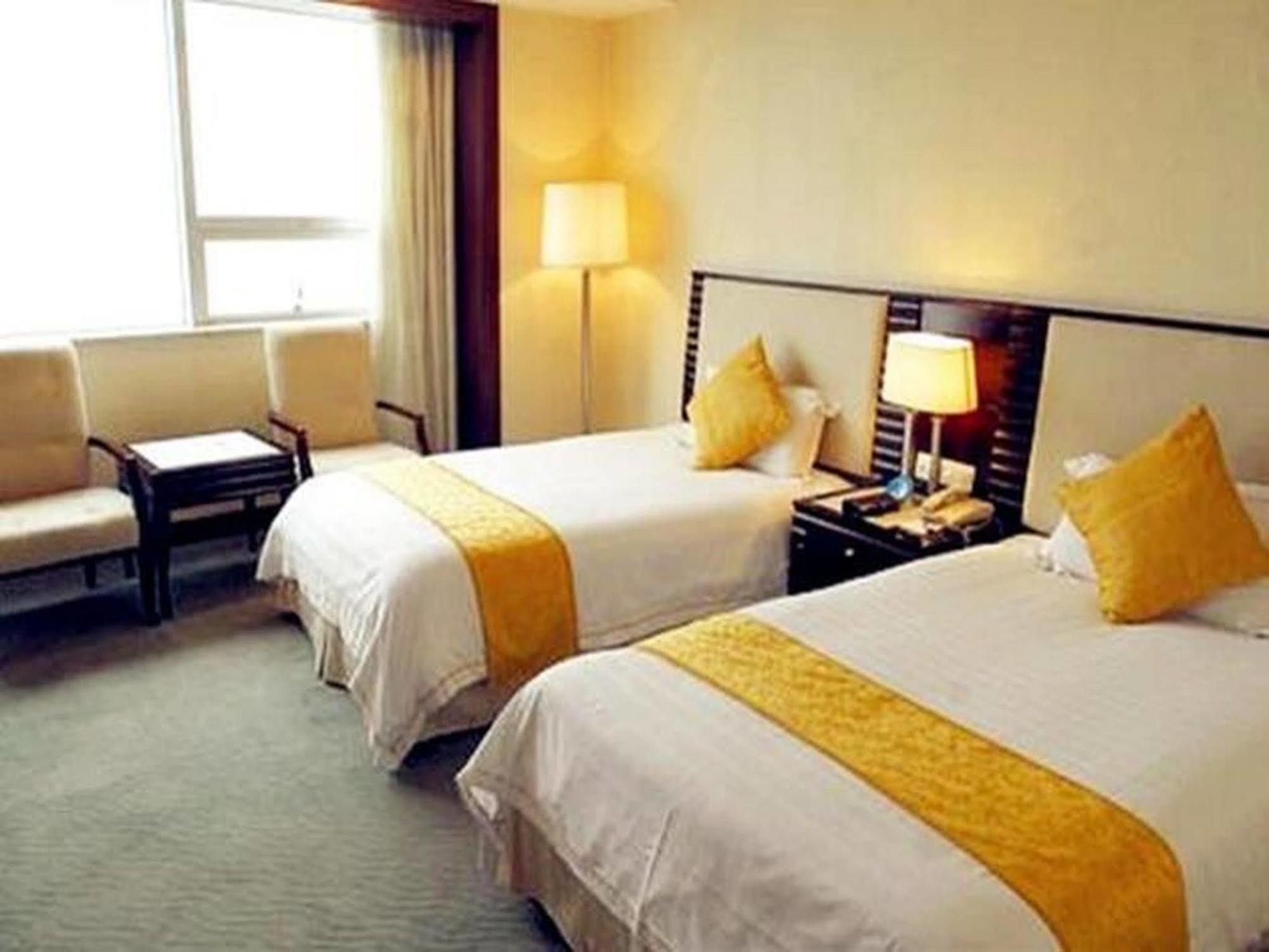 Hongyi Hotel Wuhan Eksteriør bilde